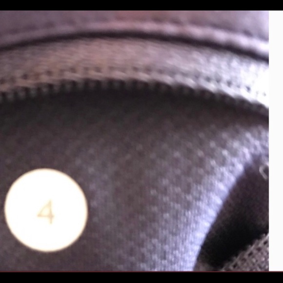 Lululemon size 4 capris - Picture 4 of 4